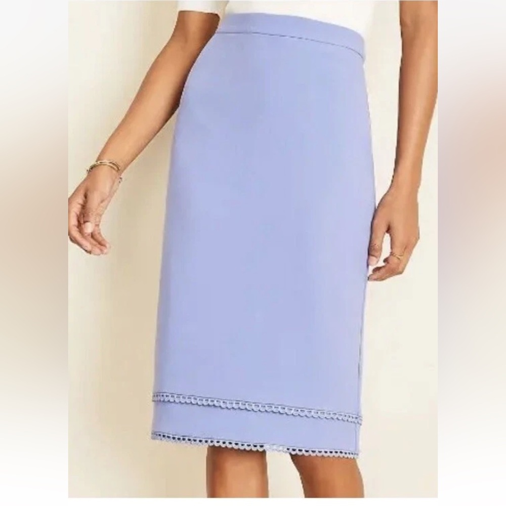 Ann Taylor Scalloped Double-weave Pencil Skirt - NWT size 10 petite